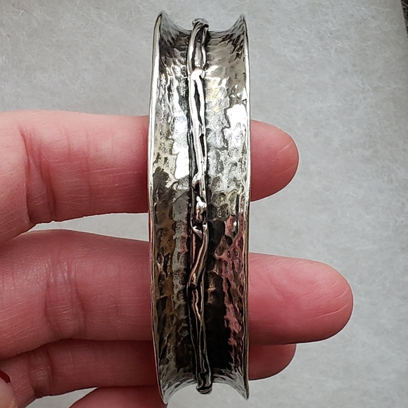 Silpada Sterling Silver Hammered Textured Cuff B1684 - Picture 9 of 14